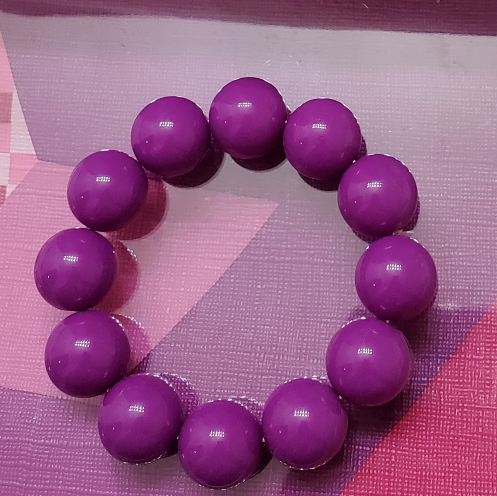 Purple beaded bracelet